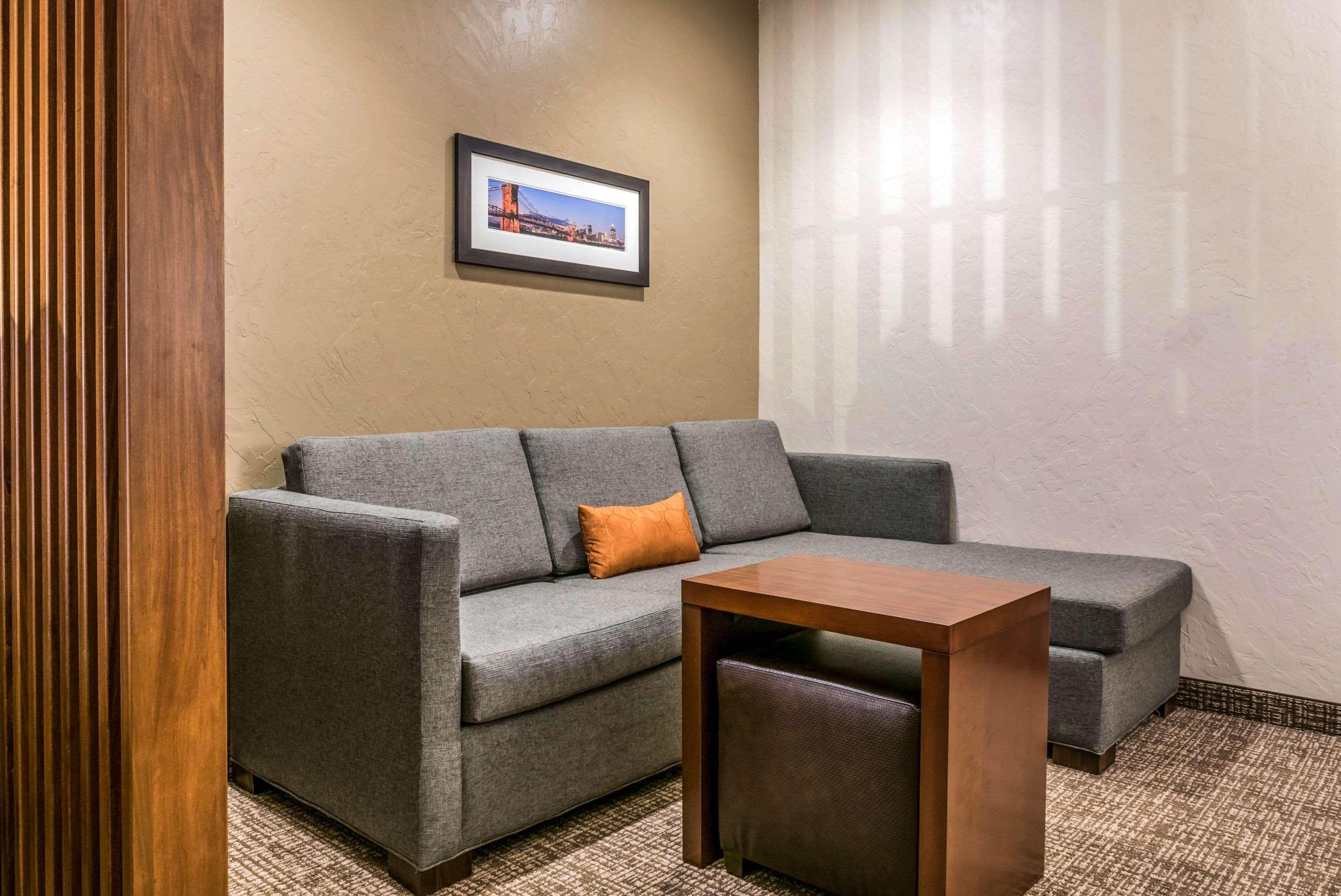 Comfort Suites Florence - Cincinnati South Ngoại thất bức ảnh