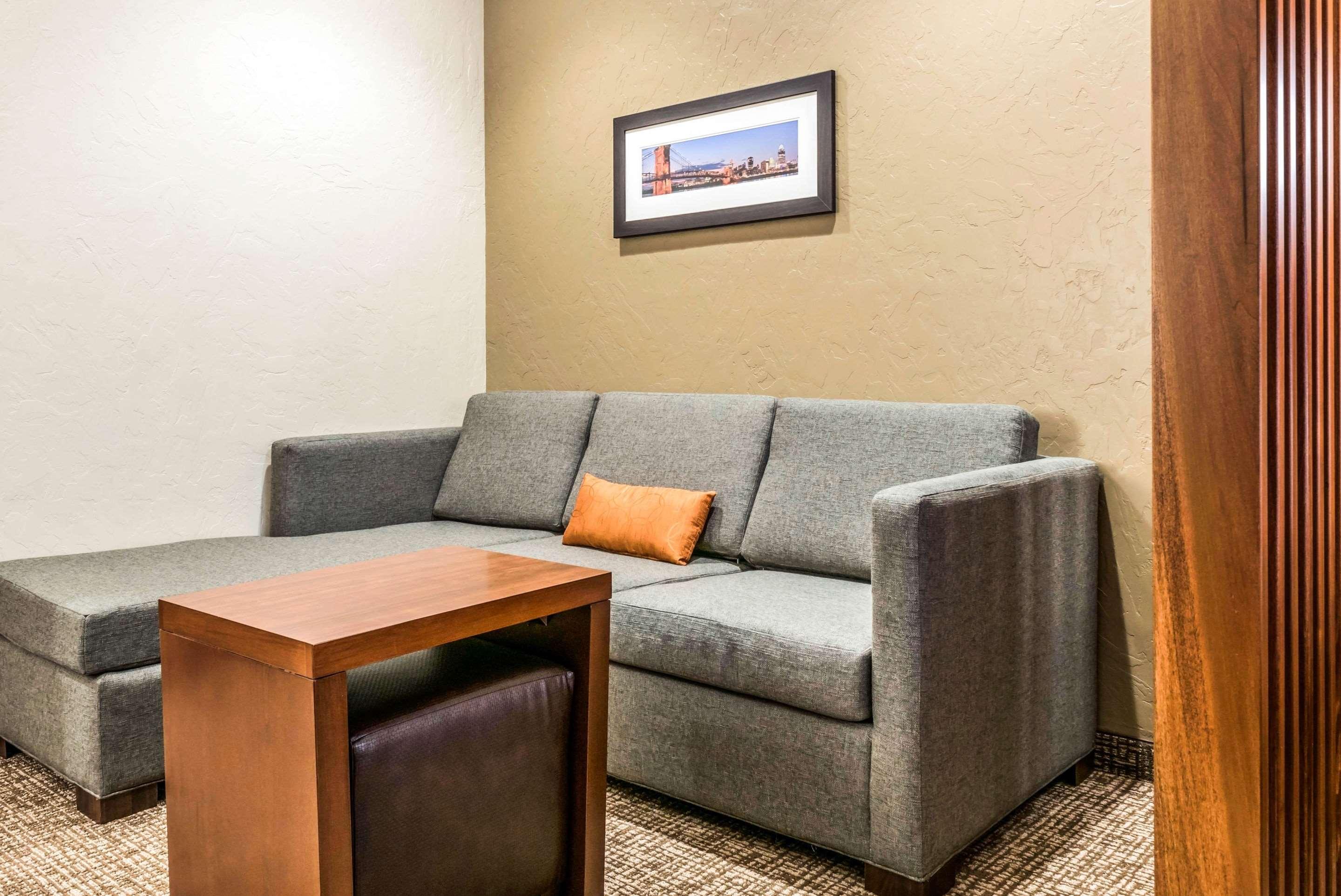Comfort Suites Florence - Cincinnati South Ngoại thất bức ảnh